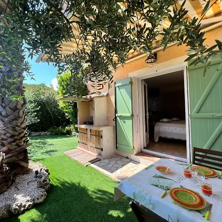 Oda ve Kahvaltı Bastide Du Levant Sainte-Maxime