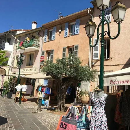 Bastide Du Levant - 50m - Rez De Jardin Bed and breakfast 2*