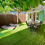 Bastide Du Levant - 50m - Rez De Jardin לינה וארוחת בוקר סן-מקסים