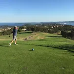 Bastide Du Levant - 50m - Rez De Jardin לינה וארוחת בוקר 2*