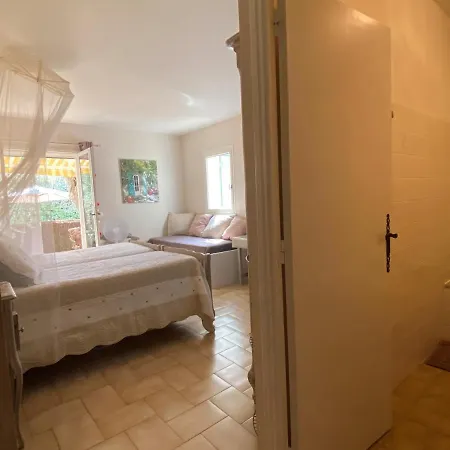 B&B Bastide Du Levant - 50m - Rez De Jardin 생트막시메