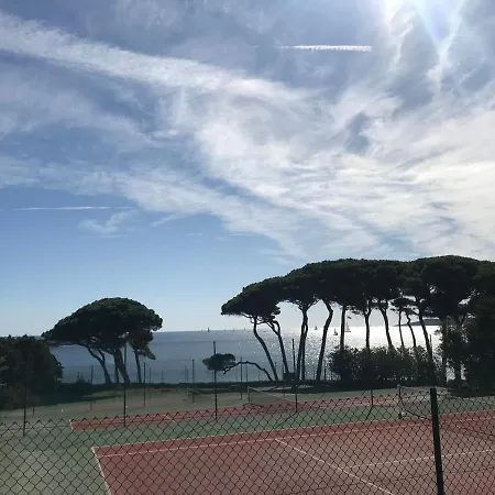 Bastide Du Levant - 50m - Rez De Jardin Отель типа 