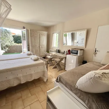 Bastide Du Levant - 50m - Rez De Jardin 2* Σαιντ-Μαξίμ