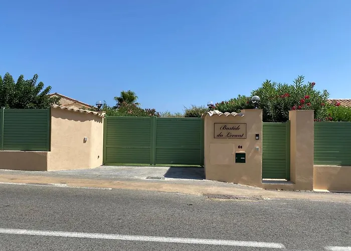 Bed and breakfast Bastide Du Levant - 50m - Rez De Jardin Sainte-Maxime