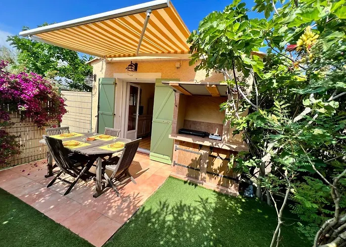 Bed and breakfast Bastide Du Levant - 50m - Rez De Jardin 2*