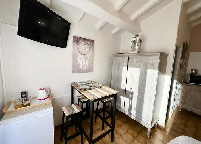 Bed & Breakfast Bastide Du Levant - 50m - Rez De Jardin 2*